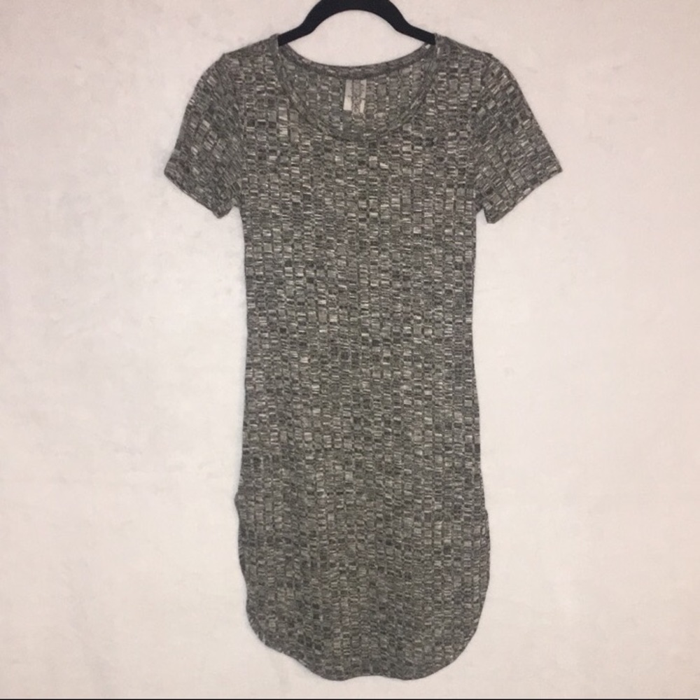 Long fitted tunic